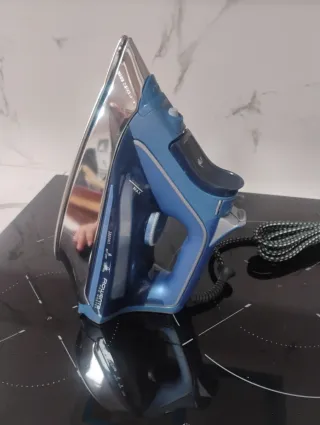 Plancha Rowenta azul