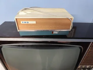 Televisor Antiguo años 70 en madera