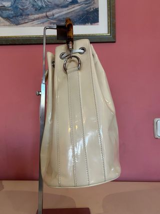 Borsa Gucci Diana Bucket in Beige