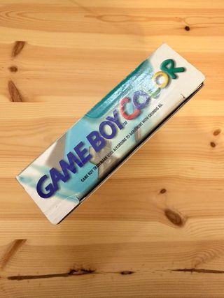 Nintendo Game Boy Color con caja