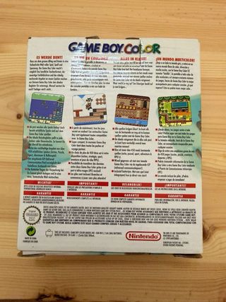 Nintendo Game Boy Color con caja