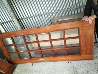 Puertas de madera con cristales