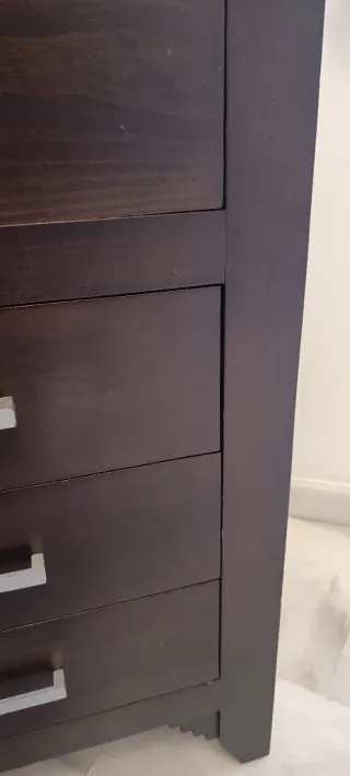 Cabecero cama de 90 y mesita de noche de madera.