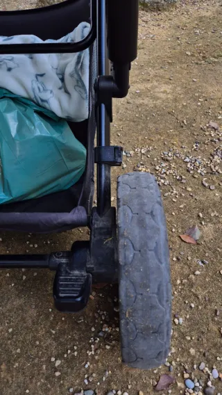 Carro y silla bebé Kinderkraft gris