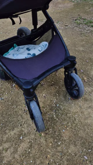 Carro y silla bebé Kinderkraft gris