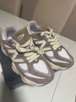 New Balance 9060 Scarpe Sportive Beige/Marrone