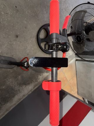 Patinete Eléctrico Negro y Rojo