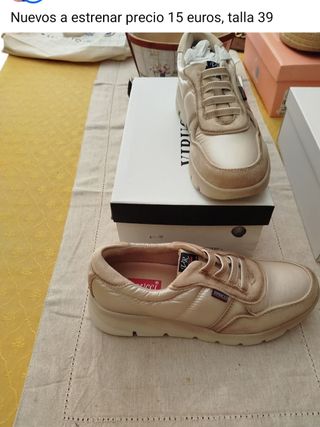 Zapatos Virucci Beige/Oro Talla 39