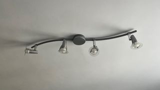 Lampada da soffitto moderna con 4 faretti orientabili
