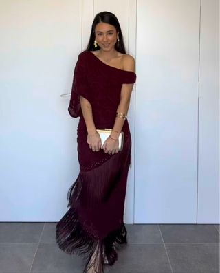 Vestido asimétrico flecos