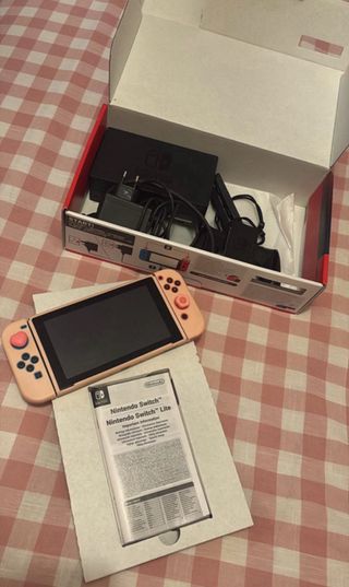 Nintendo Switch con juego Grow