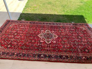 Preciosa alfombra persa de lana