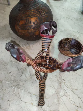 Calabaza tallada a mano decorativa