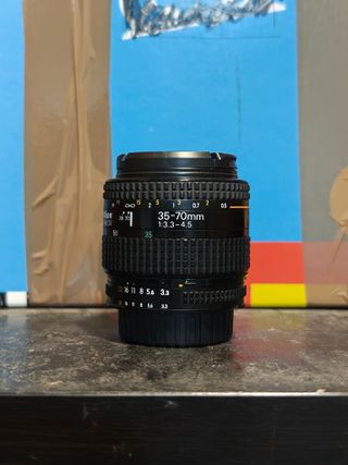 Objetivo Nikon 35-70mm f/3.3-4.5