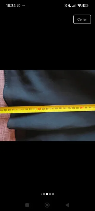 Vestido negro elegante con encaje