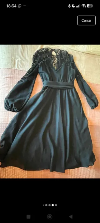 Vestido negro elegante con encaje