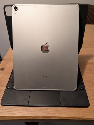 iPad Pro 12.9 3ª Gen + Magic Keyboard