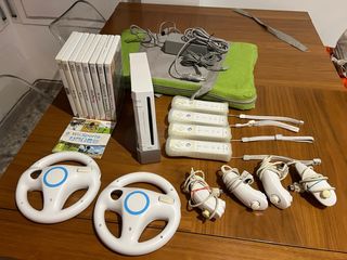 Nintendo Wii con giochi e accessori