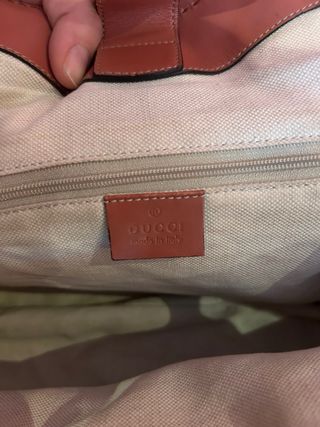 Bolso Gucci Sukey GG Canvas Beige Coral