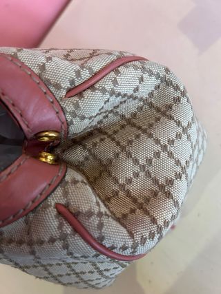 Bolso Gucci Sukey GG Canvas Beige Coral