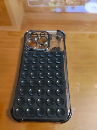 3 Fundas iPhone 16 Pro