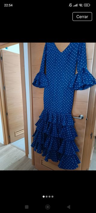 Traje de flamenca azul y blanco