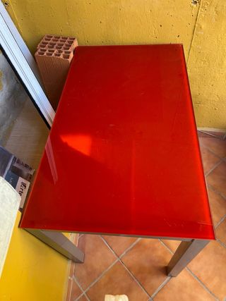 Juego mesa, 2 sillas y 2 taburetes