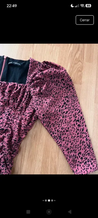 Vestido rosa con estampado animal