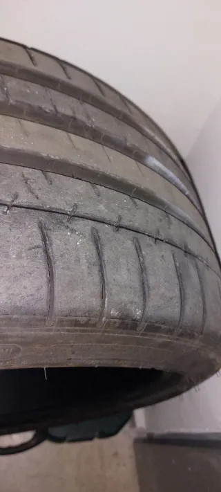 2 Michelin Pilot Super Sport 255/35/19