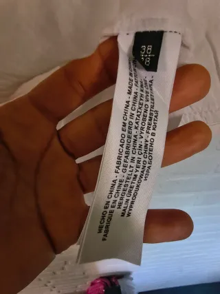 Blusa Massimo Dutti blanca bordada