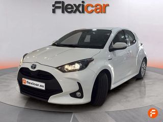 Toyota Yaris 1.5 120H Business Plus
