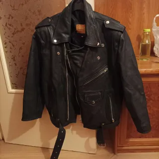 Cazadora de cuero auténtico, comprada en peletería