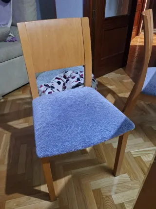 Mesa y 4 Sillas Comedor Madera y Cristal