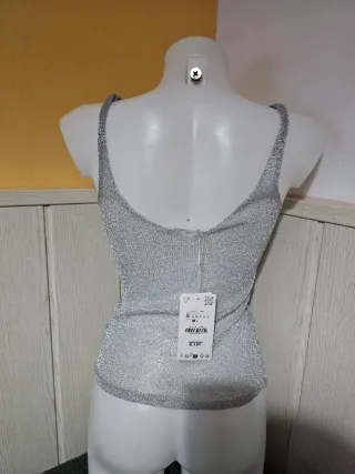 Top tirantes Zara hilo metalizado plateado