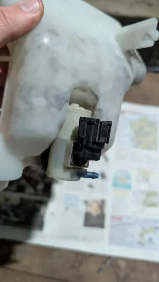 Depósito agua limpiaparabrisas Mazda MX5 NC