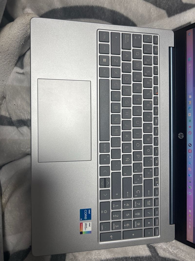 Portátil HP Plata y azul HP LAPTOP 15-fd0xxx afbeelding 4