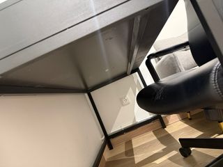 Mesa de escritorio Ikea negra