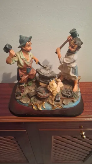 Figuras de porcelana decorativas