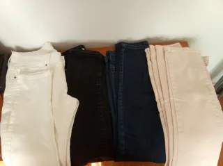 Lote 4 pantalones vaqueros.