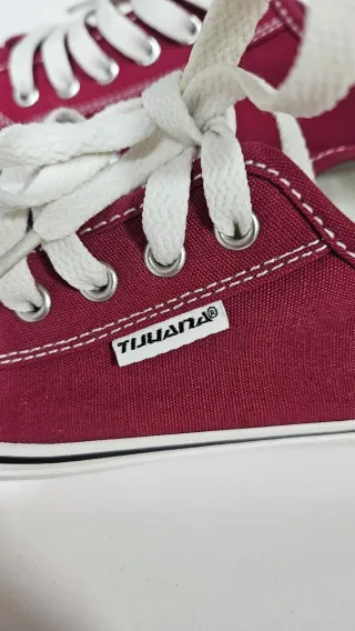 Zapatillas Tijuana Rojas Talla 38