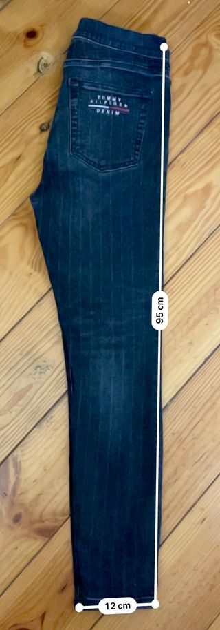 Jeans Tommy Hilfiger rayas negras