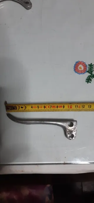 Estoy buscando Maneta Freno bicicleta  Derbi Rabas