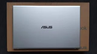NUEVO.  ORDENADOR PORTÁTIL ASUS VIVOBOOK 15