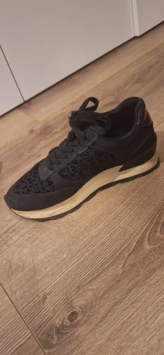 Zapatillas Zara Negras Casual Mujer