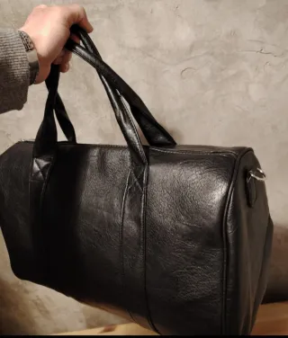 Borsone in pelle nero nuovo con cartellino