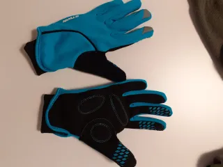 Guantes y calcetines de esquí infantiles