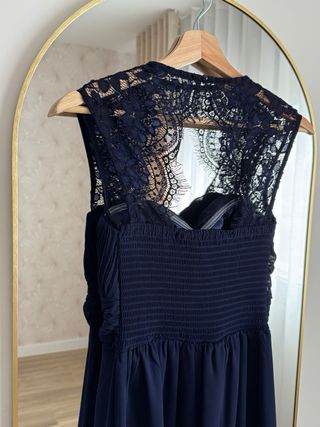 Vestido azul marino invitada