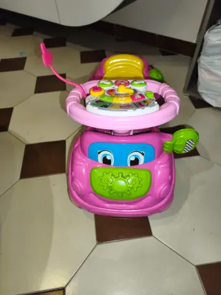 Cavalcabile primi passi bimba con attività