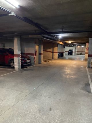 Se alquila cochera, plaza de garaje en Almansa