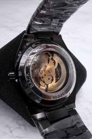 Reloj Automático Skeleton Negro y Dorado